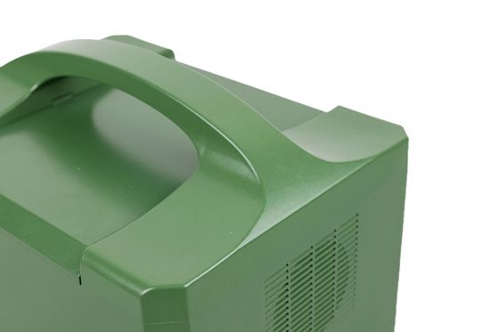 Sistem Surya Berat Ringan Off Grid DC AC 220V Solar Portable Power Station Dengan CE / ROHS Disetujui Untuk Daya Darurat