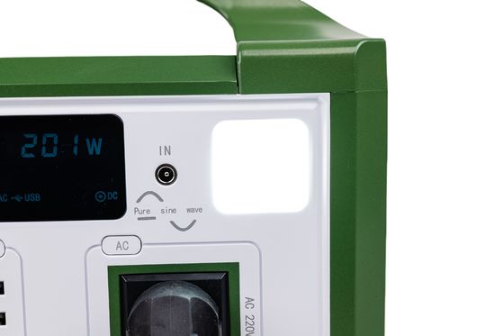 Fast Charge 300W Rechargeable All In One Lithium Ion Battery Dengan Layar LCD Portable Power Bank Untuk Drone UAV