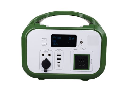 Lampu kilat LED Recharge Lifepo4 Silinder Dengan 3 Soket AC Baterai Power Bank Untuk Smartphone